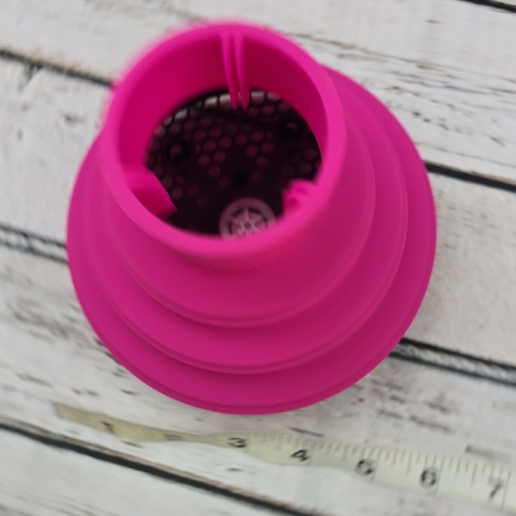 Ion Universal Folding Diffuser in Pink - Picture 9 of 11